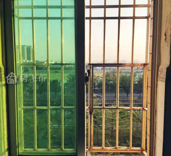 松岗地铁站附近
