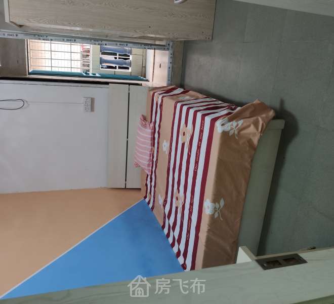 桥头地铁口房，家电齐全，一房一厅，大小单间，