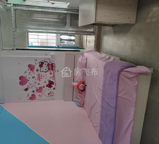 11号桥头地铁站旁，家电齐全，可做饭，有阳台