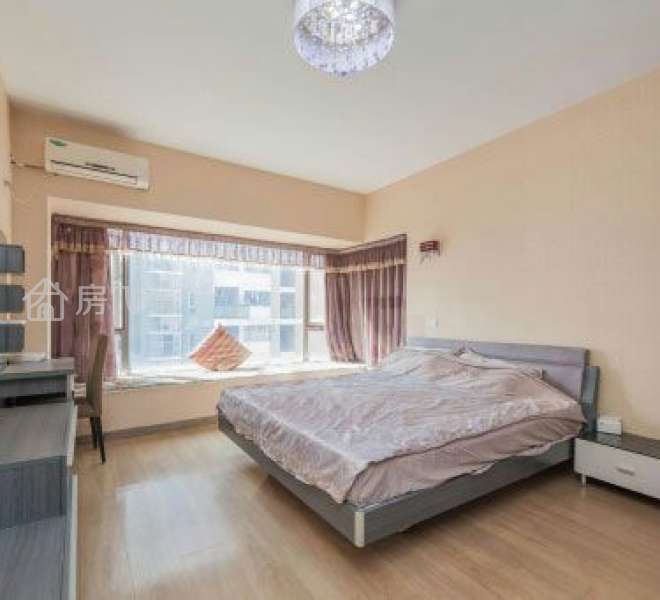 深业新岸线，精装四房，南北通透，业主诚售，带学位，送车位！