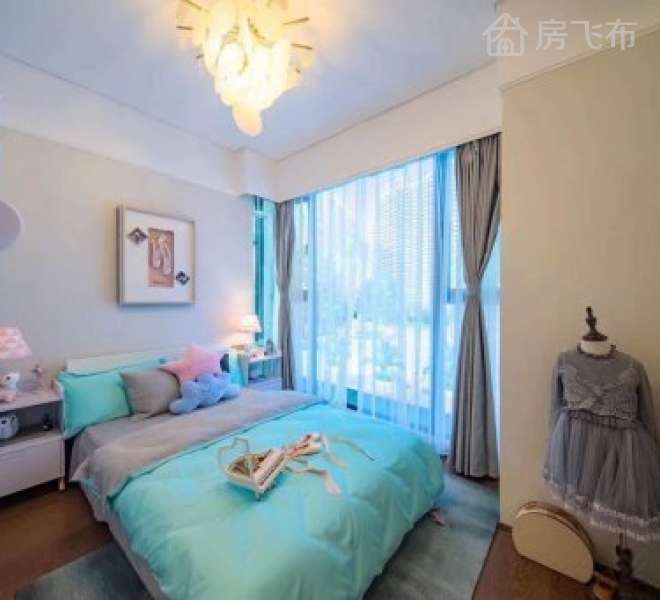 花样年家天下 总裁住宅， 豪华装修3房， 车位充足