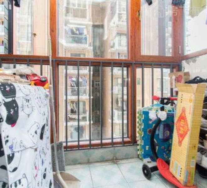 关口精装修，中间楼层