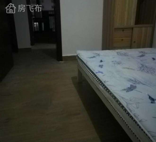 新地中央 4室1厅2卫 主卧 西