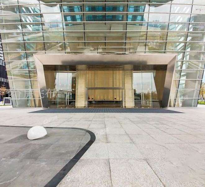 前海壹号顶层复式 一层隔成三层  毛坯房 享政府政策红利