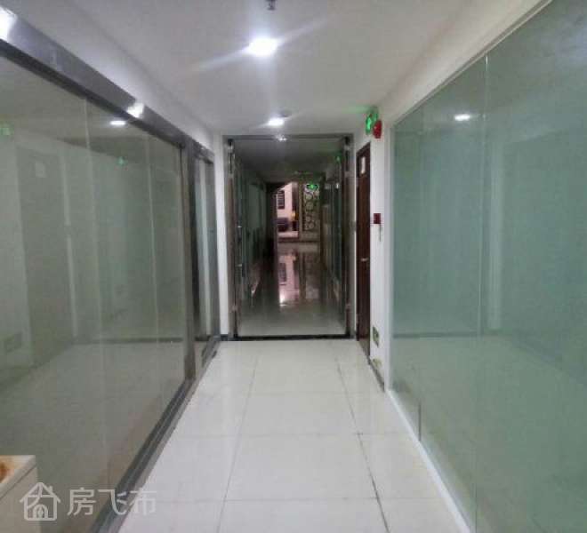 罗湖火车站附近*商业大厦少有的整层物业出售