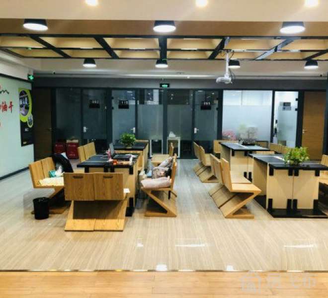 南山南油地铁口小办公室，商务办公室，可*挂靠，拎包入驻