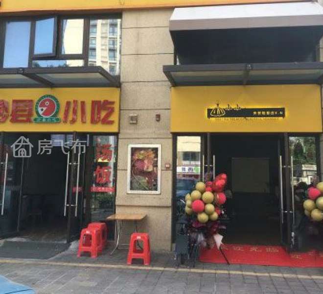 坪山中心区 地铁口 双购物中心同排餐饮铺 可隔两层 停车方便