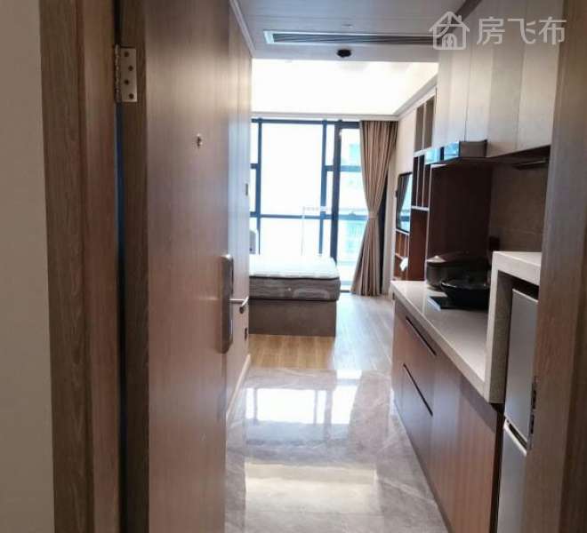 三号线精装大单间 家私齐全 带阳台 年底特惠