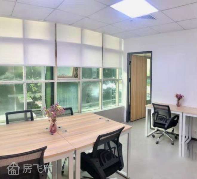 龙华新区天虹旁全新装修！带红本！可注~册