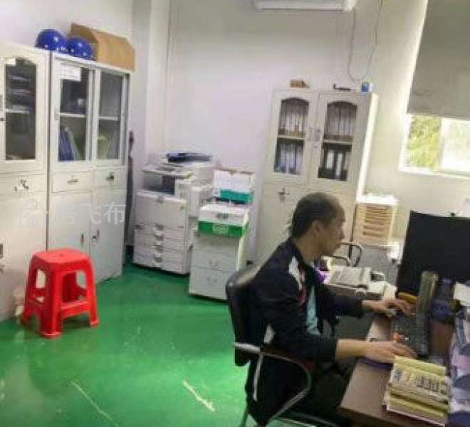 龙华大浪福龙路出口精装修楼上1690平方厂房出租