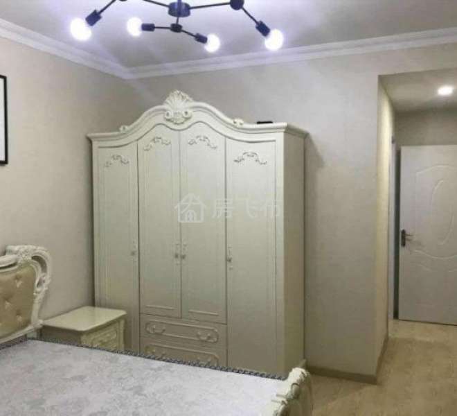 出租主卧 地铁近 交通方便 富盈门