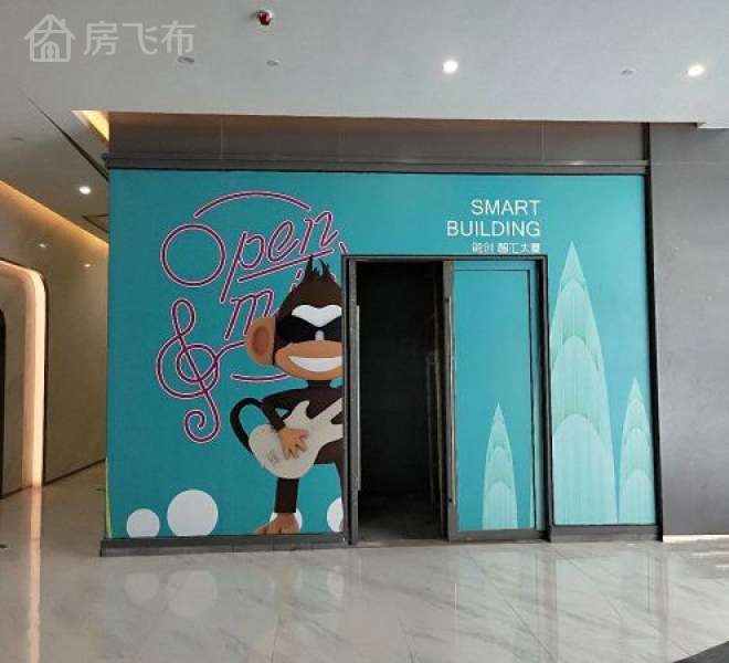 龙华万象城旁 地铁口街铺 带一点点租约 