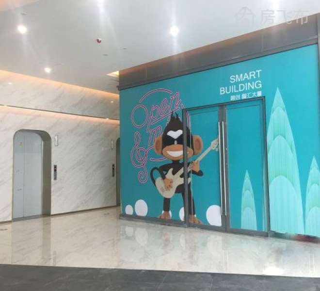 龙华万象城旁 地铁口街铺 带一点点租约 