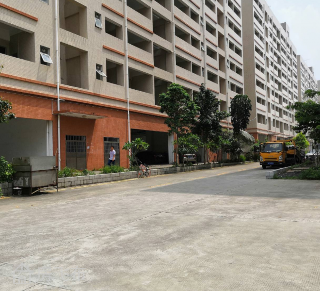 (出租)龙华中心工业园独院仓库厂房原房东无公摊26000平200起租