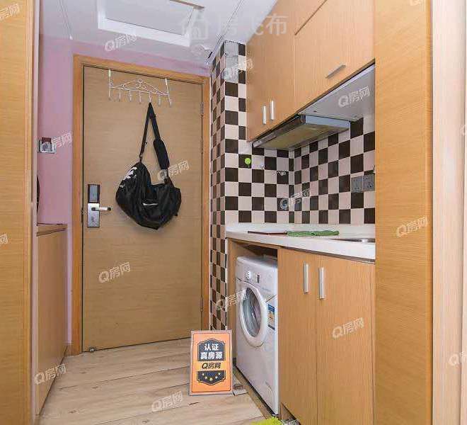 地铁口物业，安静看花园