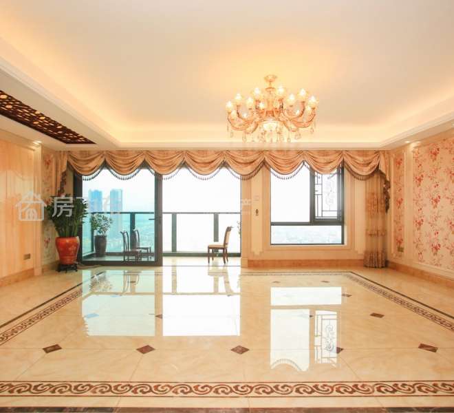 中洲二期，宝中学位，豪装双证四房，红本在手，双地铁