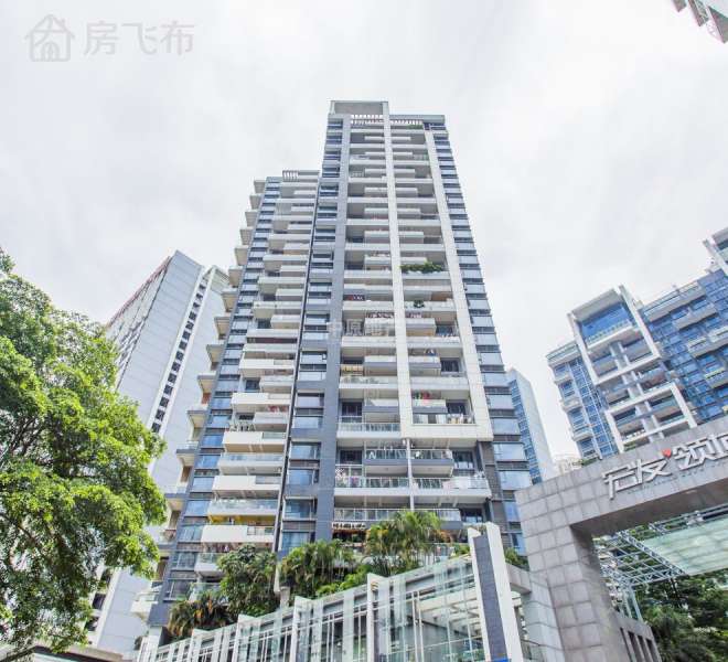 宏发领域 前海宝中精装四房 满5唯1 实用面积高 看房方便