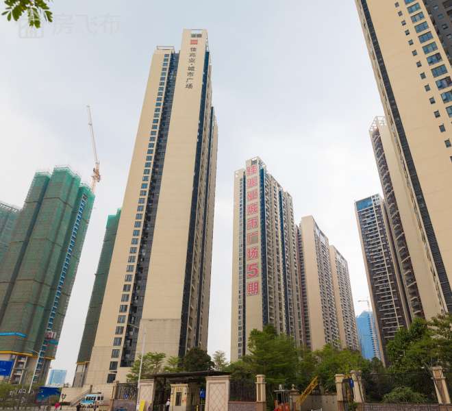 佳兆业城市广场九房复式277平售2500万，带私家泳池