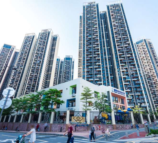 佳兆业城市广场七房复式141平售1050万，一楼带花园和地下室