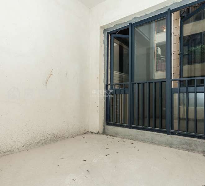 佳兆业城市广场五房复式138.77平售1100万，上下共三层