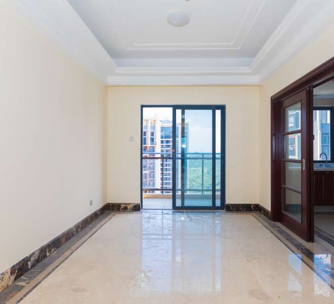 佳兆业城市广场四房178平售1050万，精装，朝南