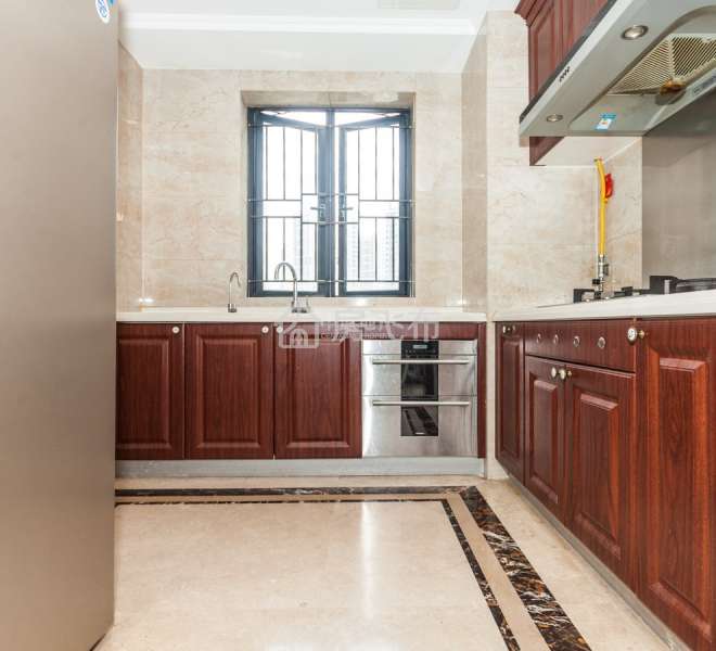 佳兆业城市广场三房142平售780万，急售，朝南