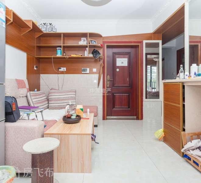 10号线雪象站200m，保养很好诚心出售！