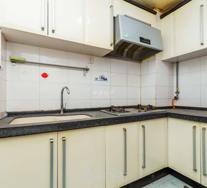 丰泽湖山庄81.99平二房售470万