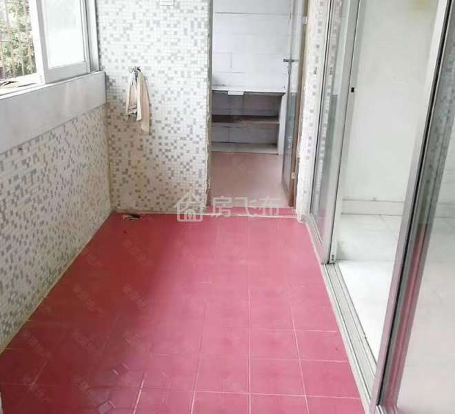 玉华花园大两房出租