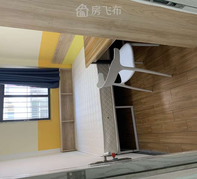 机场东地铁，1号线起点站，坐地铁不拥挤，可直达南山高新园