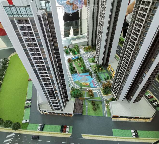 龙岗中心城地铁口临街红本商铺，社区底商，年租金回报率8个点