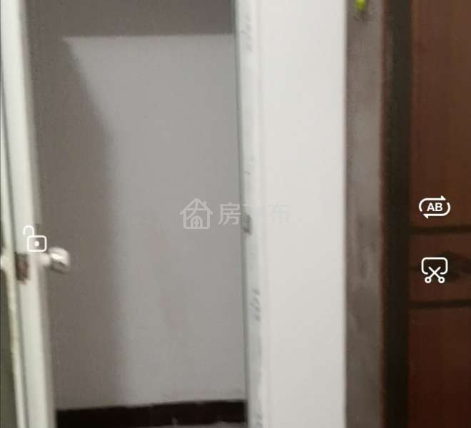 福田下梅林地铁B2出口小区套房单间出租