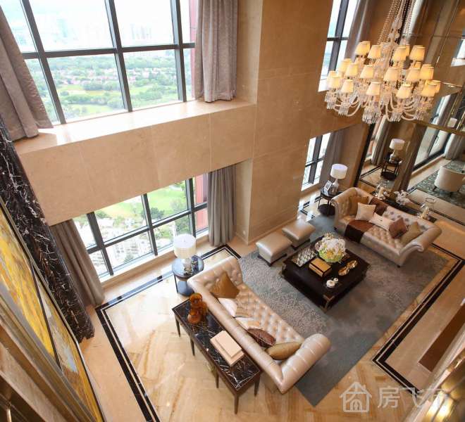 君临天下430平空中墅，共三层