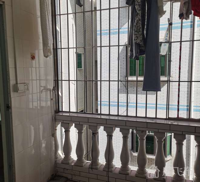 后瑞地铁站，黄田小学，航城街道办附近一室一厅带大阳台出租