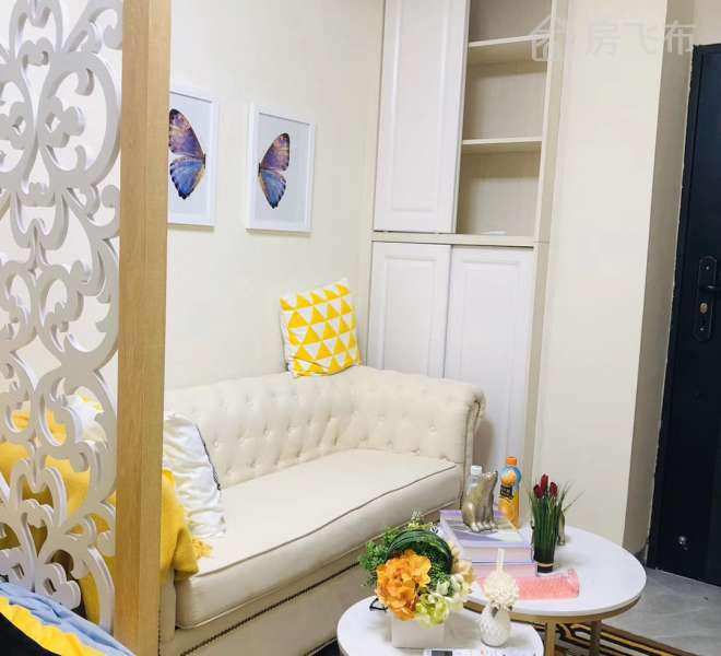 直租无中介，三围球场旁边。精装公寓。照片真实。