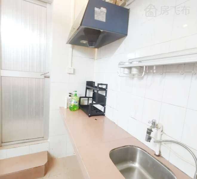 1号地铁大新站近科技园56平安静明亮1房1厅整租拎包入住