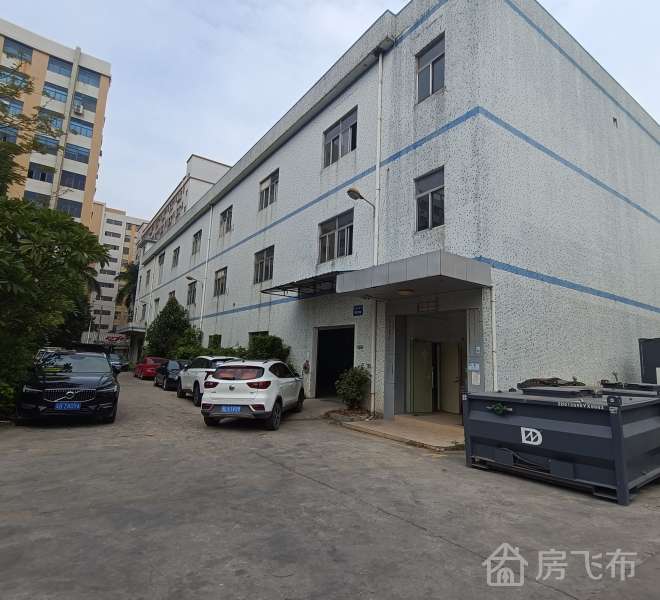 公明上村独栋三层厂房3600平，电按需，有停车位