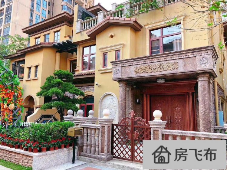 (出售) 生活别墅，深圳唯 一双拼别墅，自带三个私家停车位