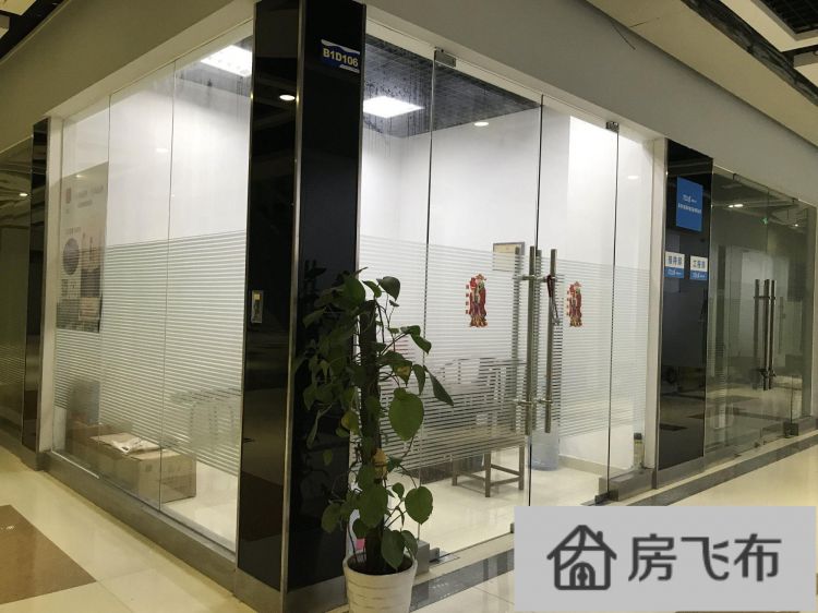 (出售) 华南城5号馆红本商铺28平卖22万玻璃门