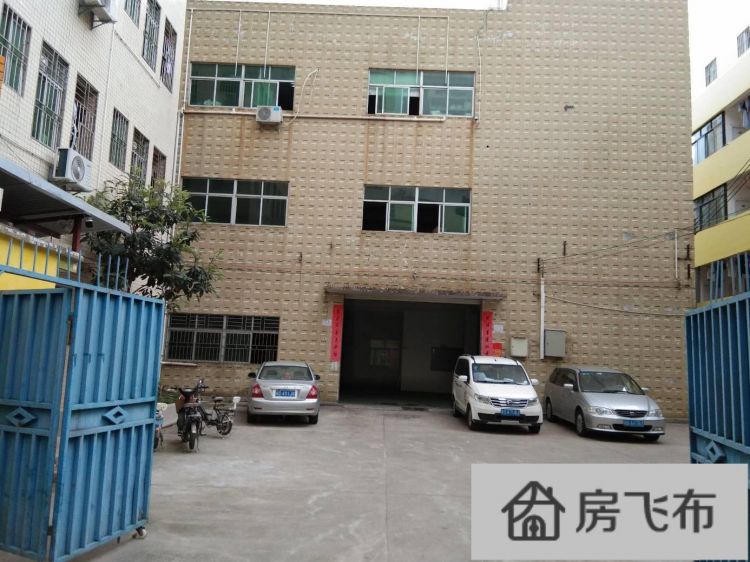 (出租) 深圳龙岗爱联地铁口附近一楼标准厂房420平方好进车